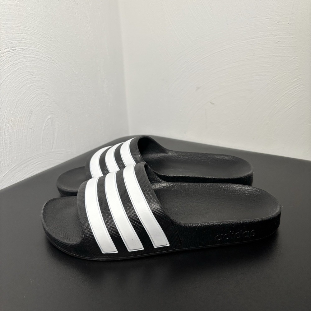 Adidas Kids A dilute Aqua Shoes Slides Black White Sz 4 Unisex